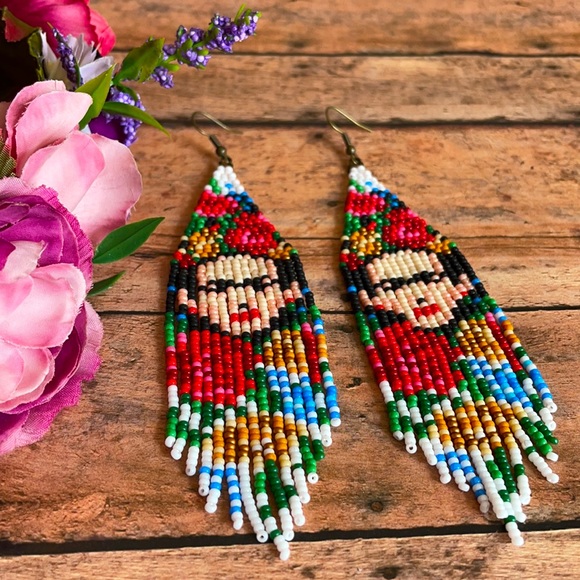 Frida Khalo Beaded Earring in White - Picture 4 of 6